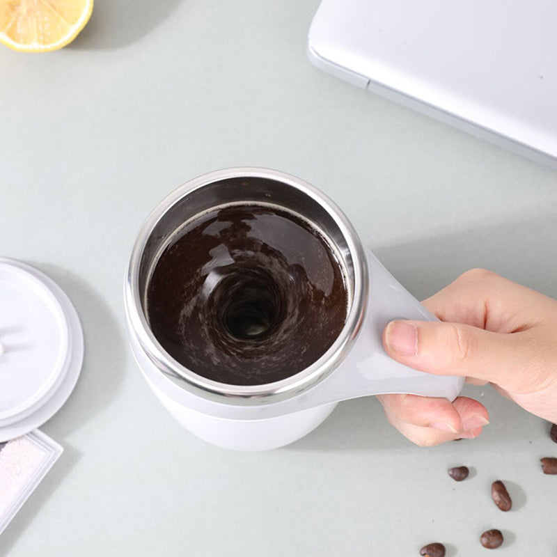 ELECTRIC MIXING MUG WITH MAGNETIC STIRRING