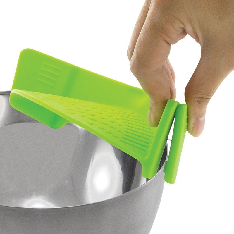 Universal Clip On Pot Strainer